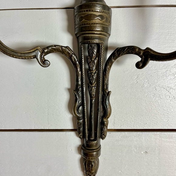 VINTAGE BRASS WALL CANDLE HOLDER – DOUBLE ARM - Picture 14 of 15